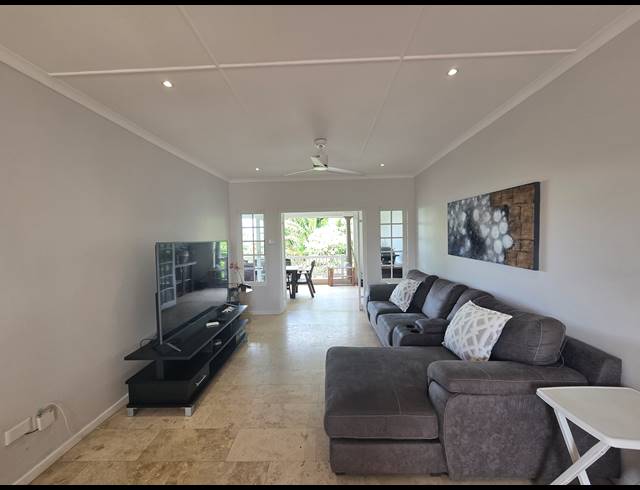 3 BEDROOM APARTMENT TO LET IN BALLITO CENTRAL